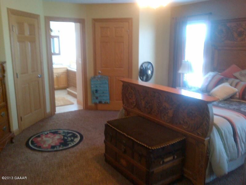 4530 Jack Rabbit Trl NW, Alexandria, MN 56308