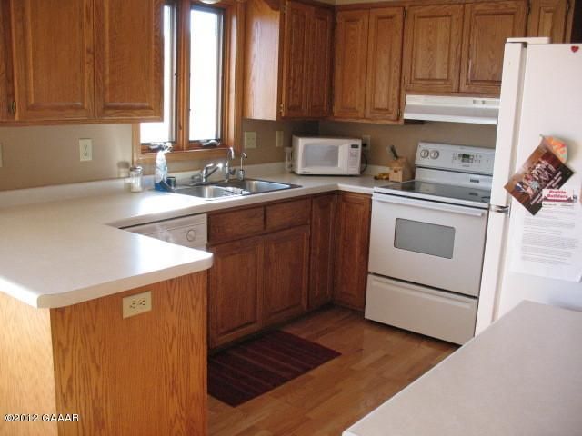 111 11th Ave NE, Elbow Lake, MN 56531