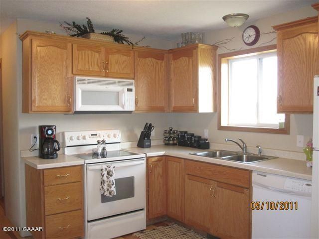 55720 Parkway Dr, Parkers Prairie, MN 56361