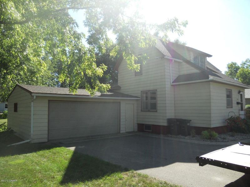 314 3rd Ave SE, Glenwood, MN 56334