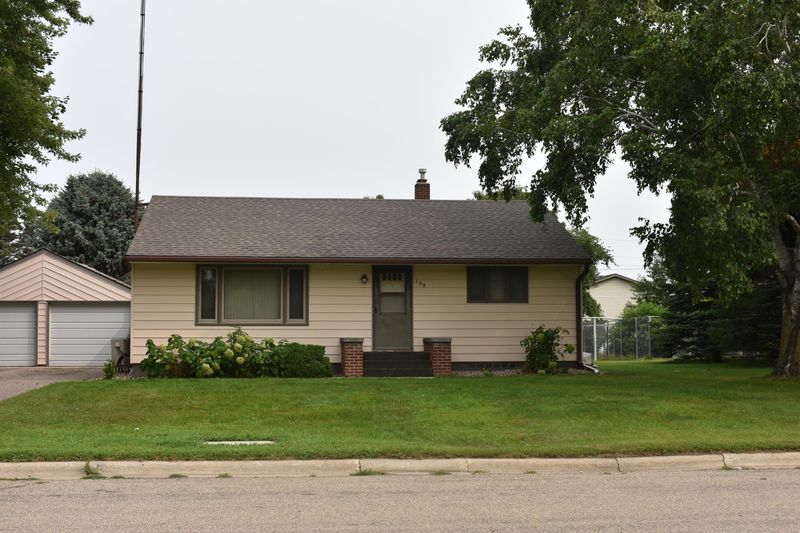 109 Park St, Garfield, MN 56332