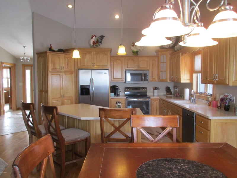 47946 210th St, Morris, MN 56267