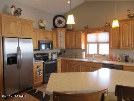 47946 210th St, Morris, MN 56267