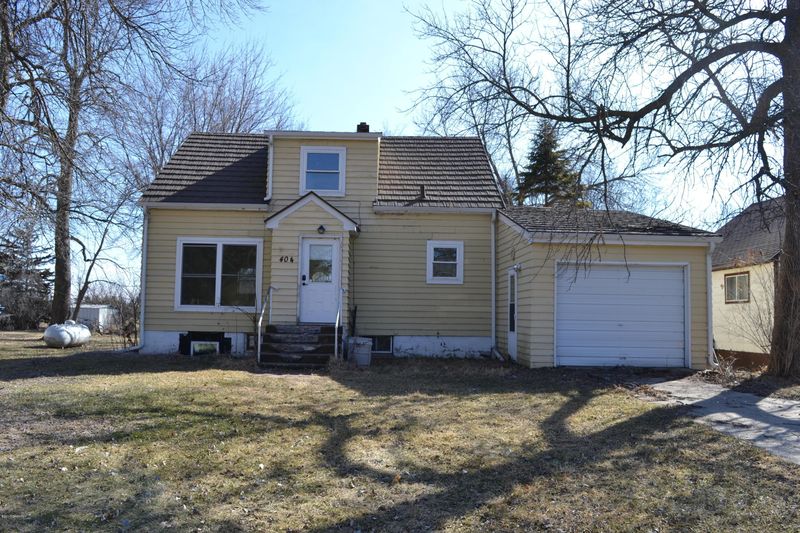 404 4th Street S, Hoffman, MN 56339
