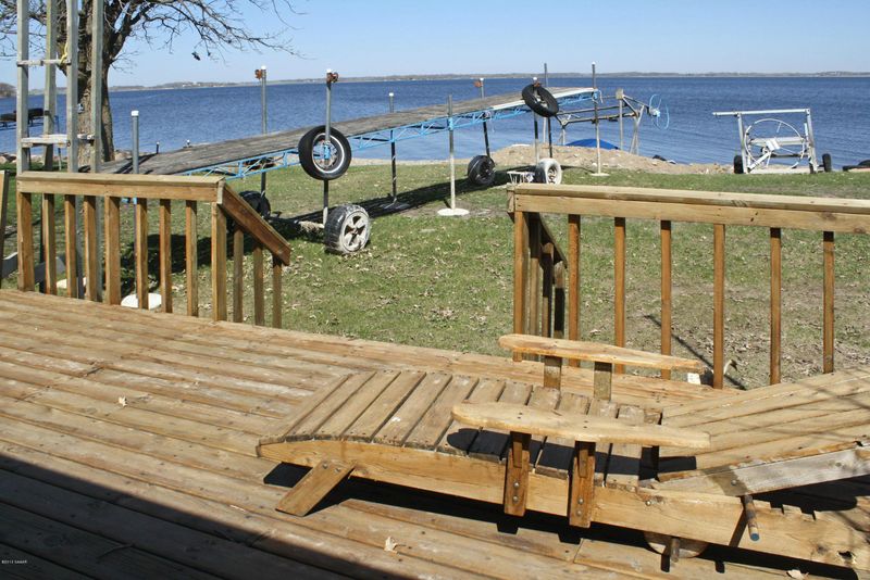 1715 Lake St E, Osakis, MN 56360
