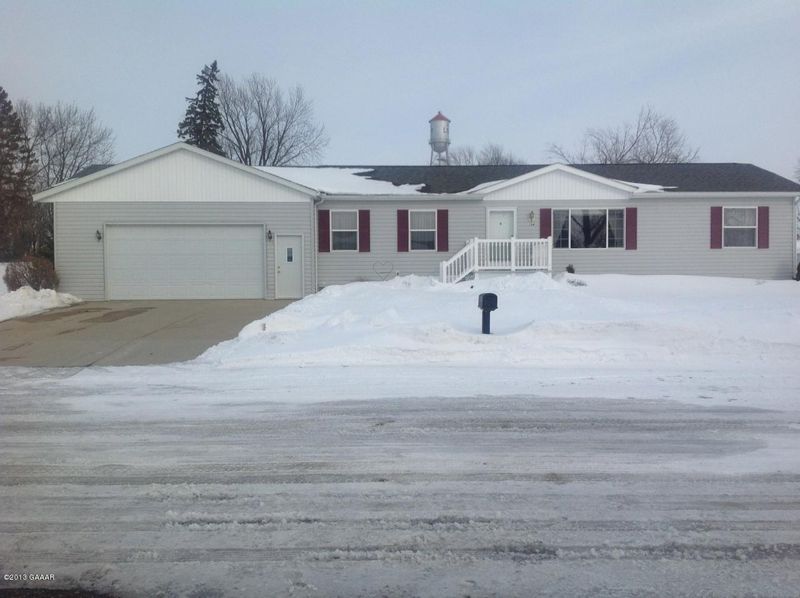 134 Poplar Ave, Lowry, MN 56349