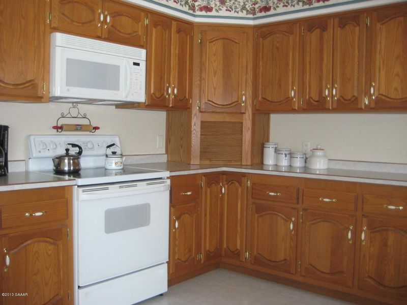 134 Poplar Ave, Lowry, MN 56349