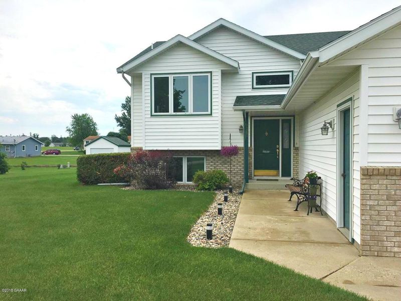 1080 Lochmist Ln NW, Alexandria, MN 56308