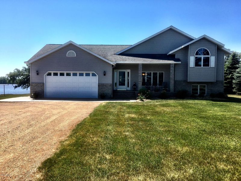 45208 140th St, Donnelly, MN 56235