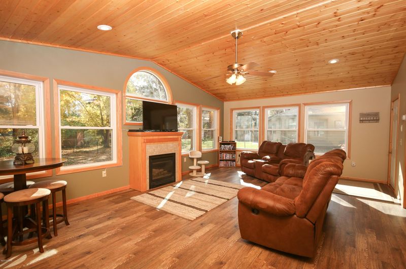 307 Fingal Dr, Alexandria, MN 56308