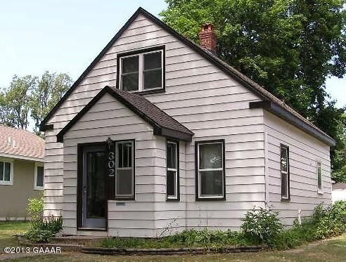 302 W 7th St, Morris, MN 56267