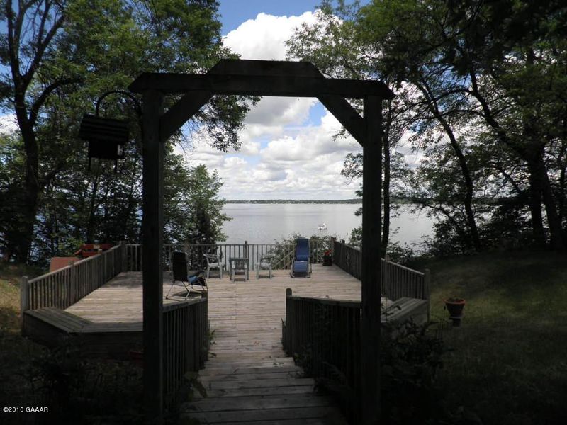 1701 S Le Homme Dieu Dr, Alexandria, MN 56308