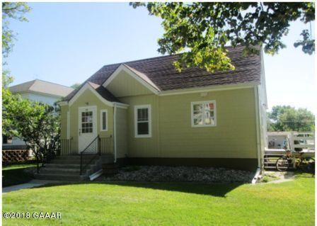 306 E 2nd St, Morris, MN 56267