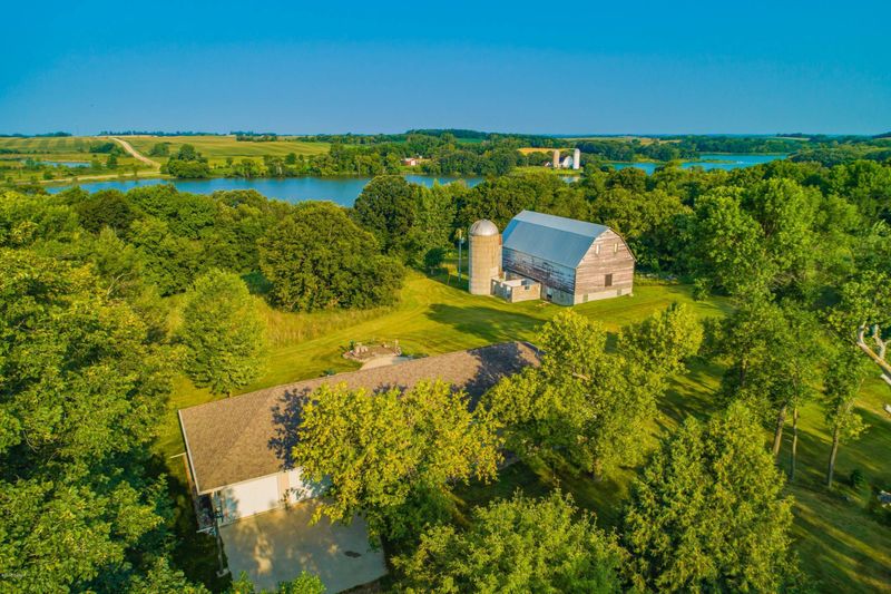 22191 County Hwy 82, Evansville, MN 56326