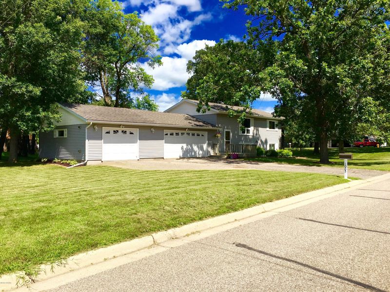 1005 Henry Ave, Alexandria, MN 56308