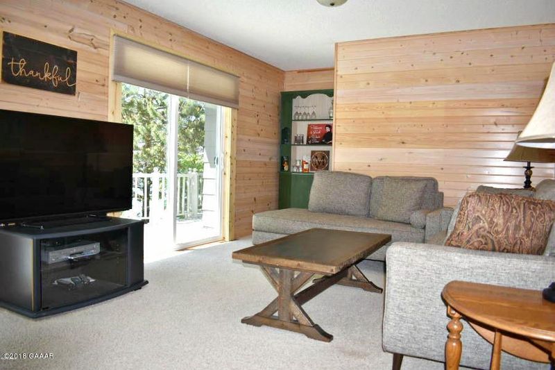 5492 E Lake Carlos Dr NE, Alexandria, MN 56308