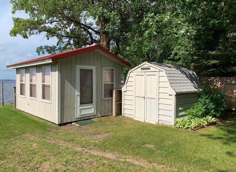 1733 Lake St E, Osakis, MN 56360
