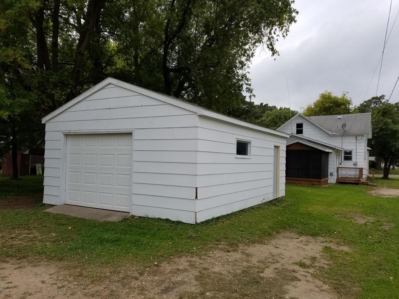 302 14th Ave E, Alexandria, MN 56308