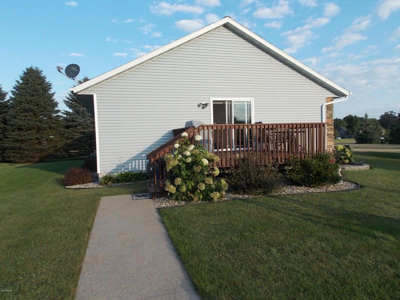4824 River Pl NE, Carlos, MN 56319