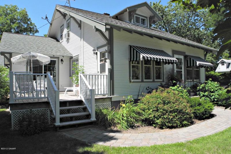 1304 Douglas St, Alexandria, MN 56308