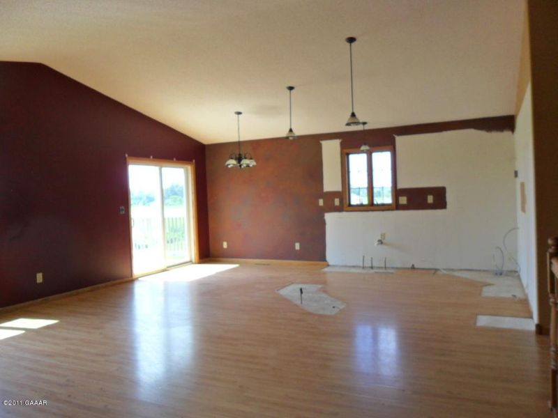 102w 8th St, Carlos, MN 56319