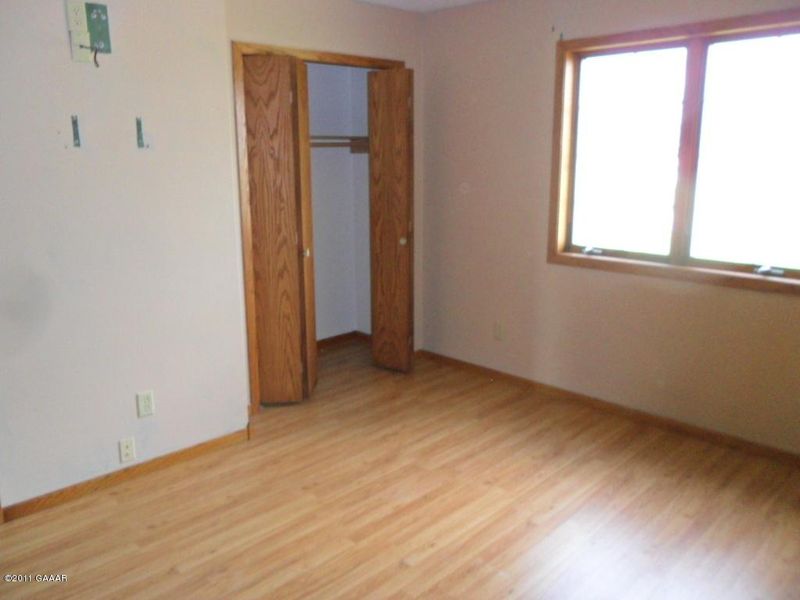 102w 8th St, Carlos, MN 56319