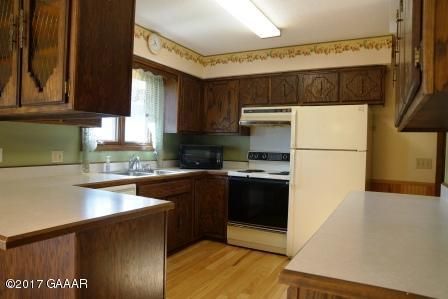 206 E 5th St, Donnelly, MN 56235
