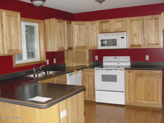 117 Ravilla St, Staples, MN 56479
