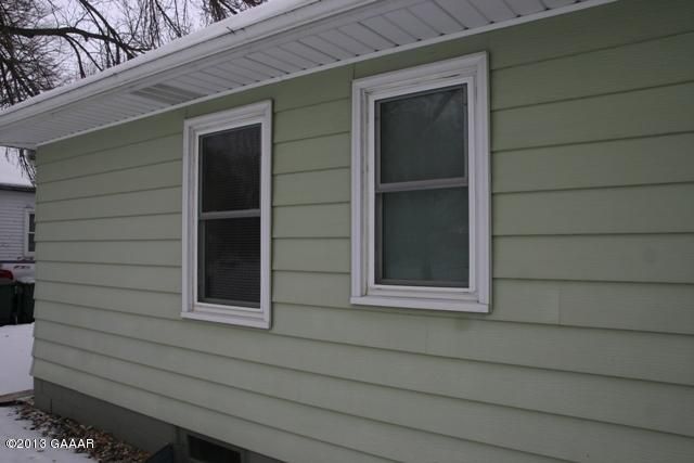 409 Oak St W, Osakis, MN 56360