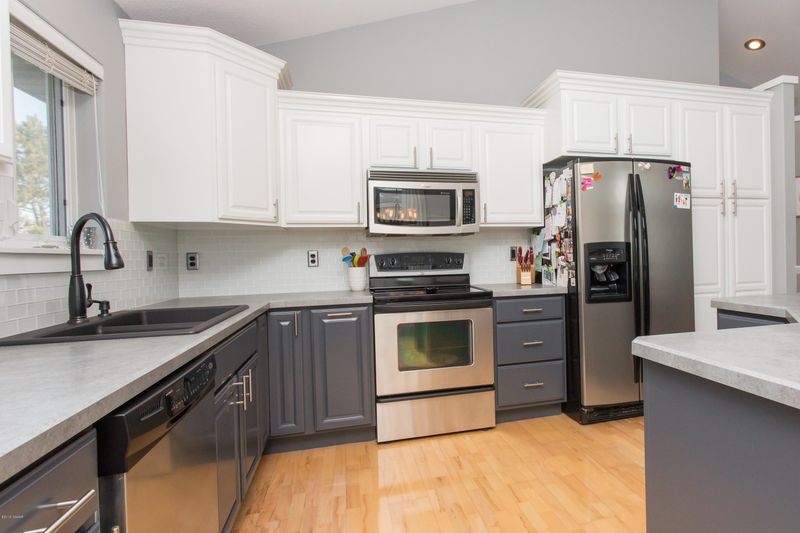 2475 Shadow Ln SE, Alexandria, MN 56308