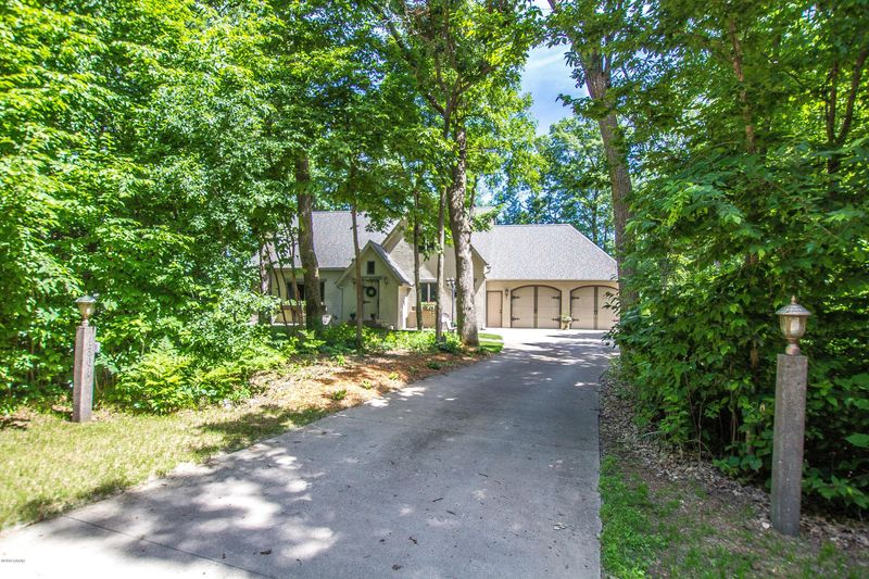 1301 Berg Ave NE, Alexandria, MN 56308