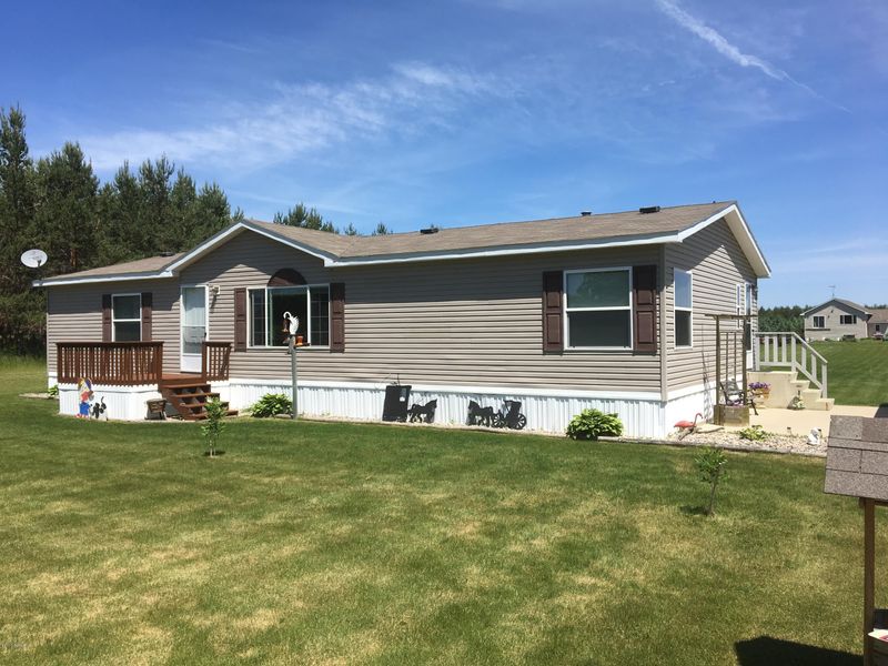 7667 N Meades Addition Dr SE, Alexandria, MN 56308