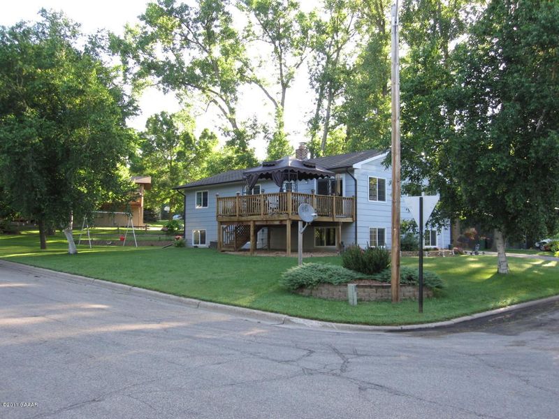 305 6th Ave NE, Glenwood, MN 56334