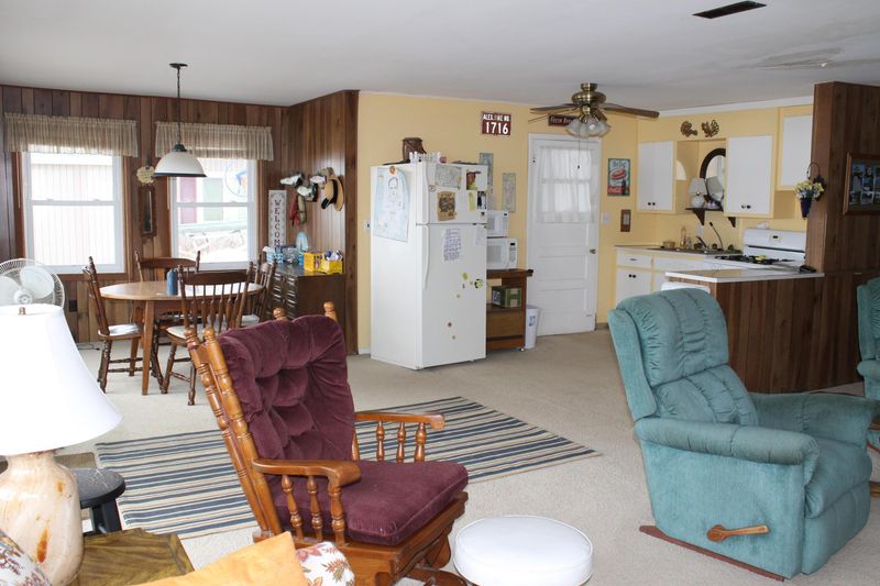 709 S Darling Ln NW, Alexandria, MN 56308