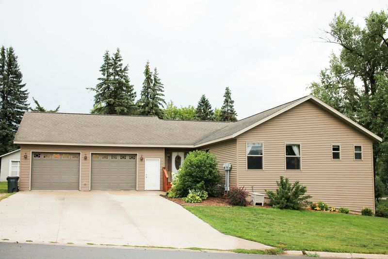 624 Kron St, Evansville, MN 56326