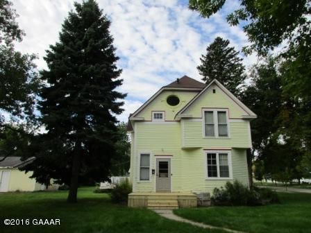 511 Washington Ave, Morris, MN 56267