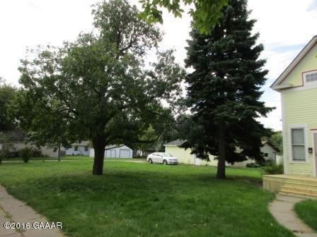 511 Washington Ave, Morris, MN 56267