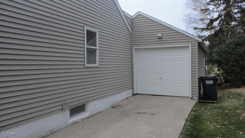 407 4th Ave SE, Glenwood, MN 56334