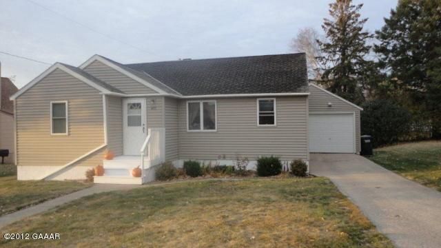 407 4th Ave SE, Glenwood, MN 56334