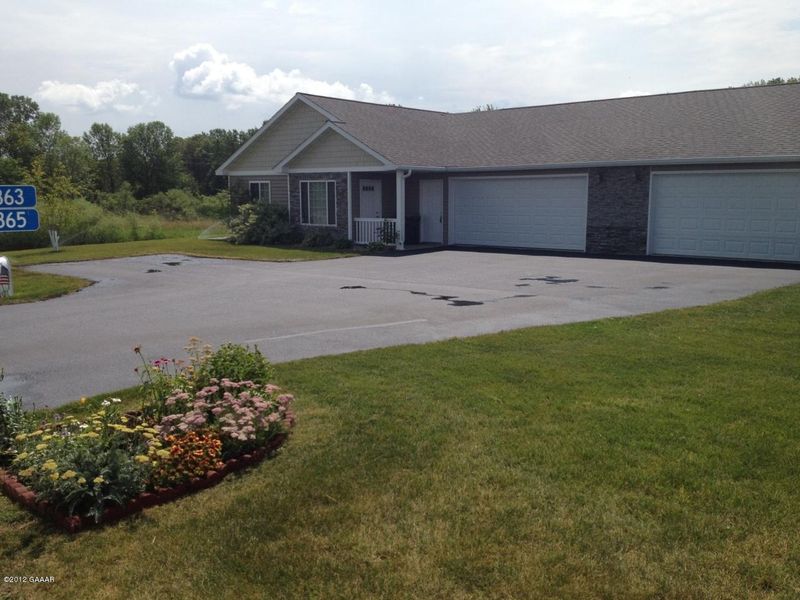 365 Old Glory Dr NE, Alexandria, MN 56308