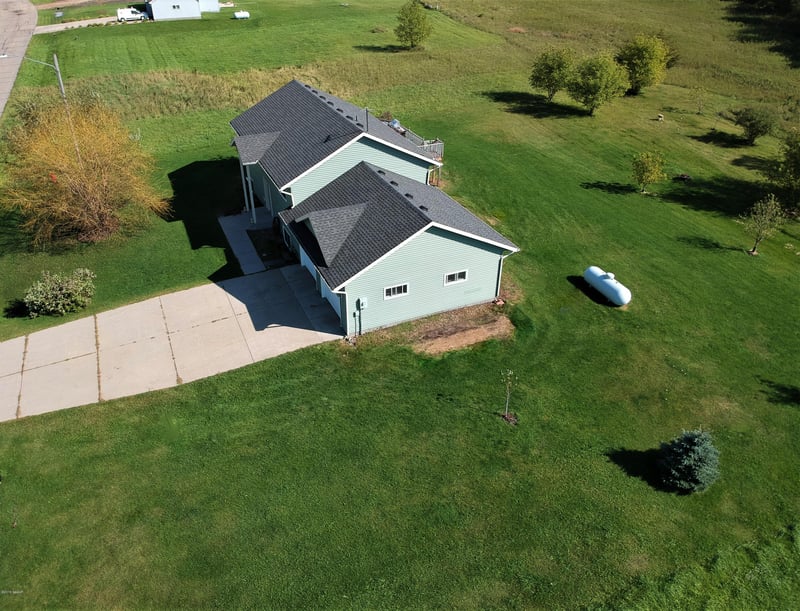 107 Sunset Dr, Saint Martin, MN 56376
