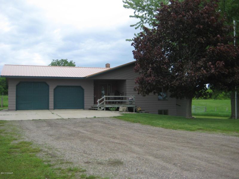 31235 Upton Ln, Melrose, MN 56352
