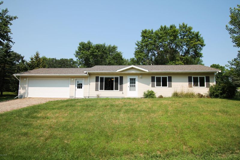 944 Scenic Dr NE, Alexandria, MN 56308