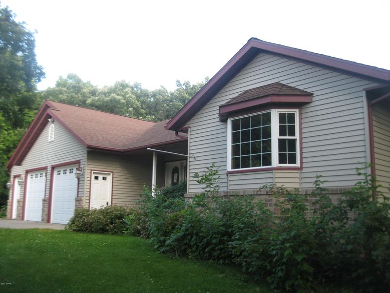 10176 Agassi Dr, Sauk Centre, MN 56378