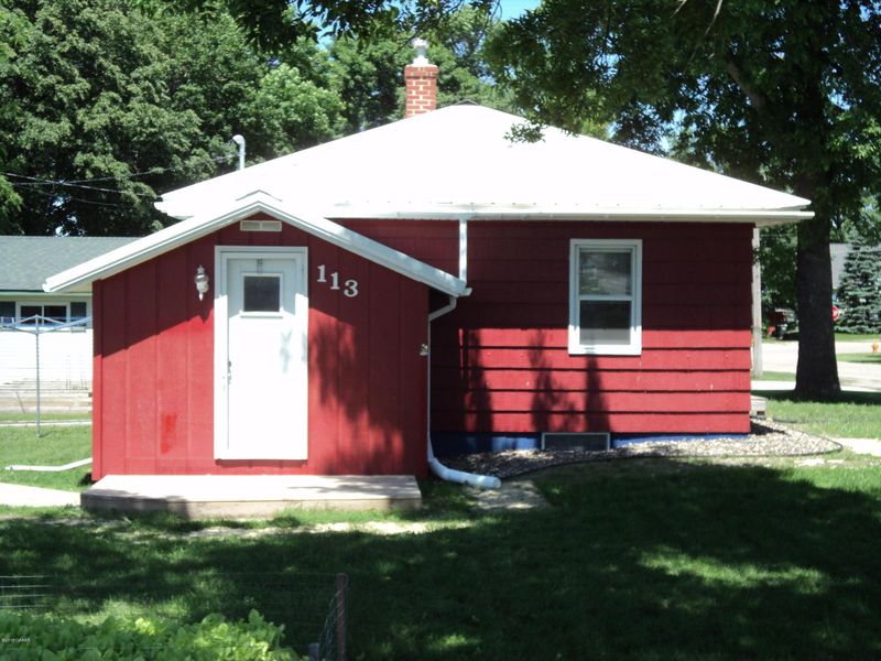 113 Main St E, Osakis, MN 56360