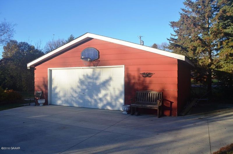 28255 N Shore Dr, Starbuck, MN 56381