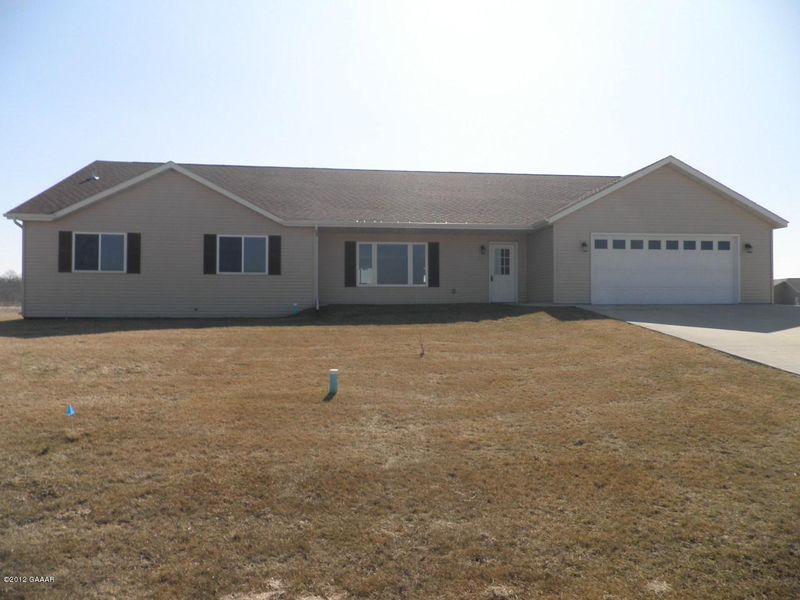 1111 Curt Felt Dr, Alexandria, MN 56308
