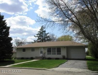 320 S Columbia Ave, Morris, MN 56267