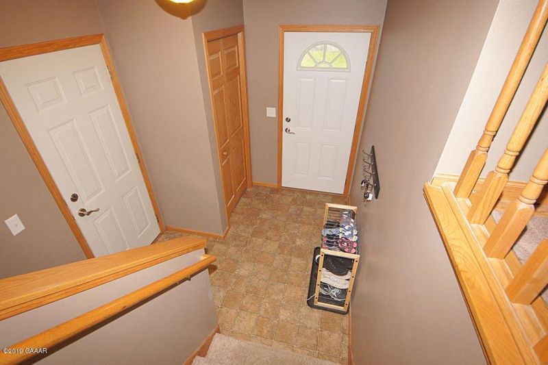 1910 Lake Park Pl, Alexandria, MN 56308
