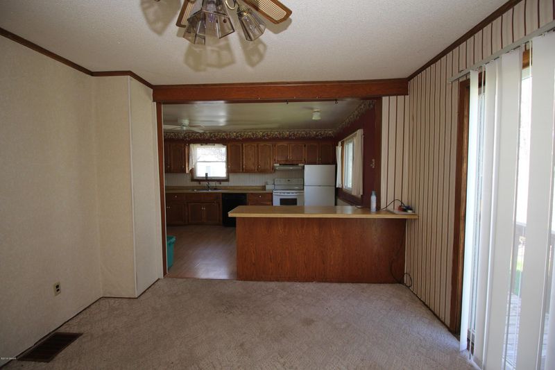 214 Dakota Ave, Hoffman, MN 56339